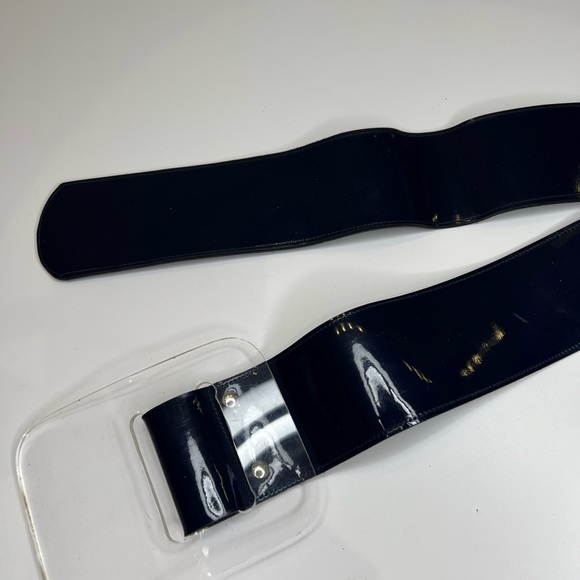 Designer unknown vintage navy with clear loose sight buckle belt. - Picture 2 of 4